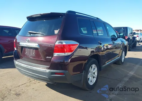 2012 Toyota Highlander Se V6 z USA, uszkodzony, nr VIN 5TDBK3EH2CS143245